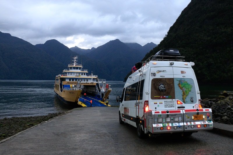 08-cruce-ferry-austral-chile-suramerica-en-familia-relatos-el-tesoro-en-casa